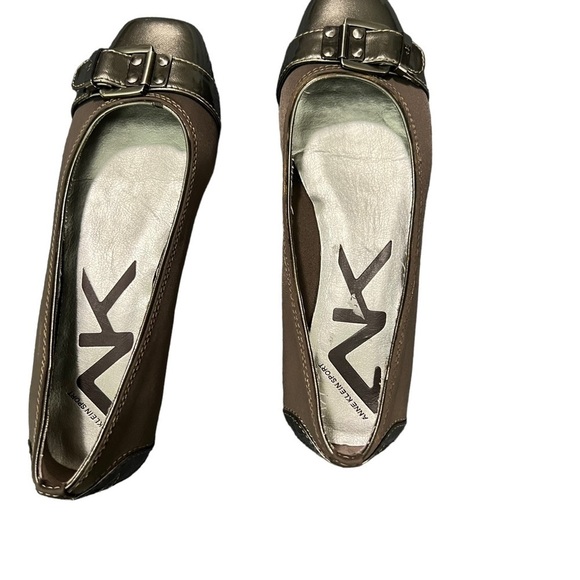 Anne Klein Sport Brown & Metallic Toe Cap Buckle Accent Ballet Flat Shoe… - Picture 2 of 8